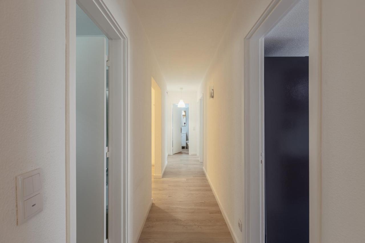 Elegant 3 Bedroom Apt - City Centre - Garage - Metro Lisbona Esterno foto