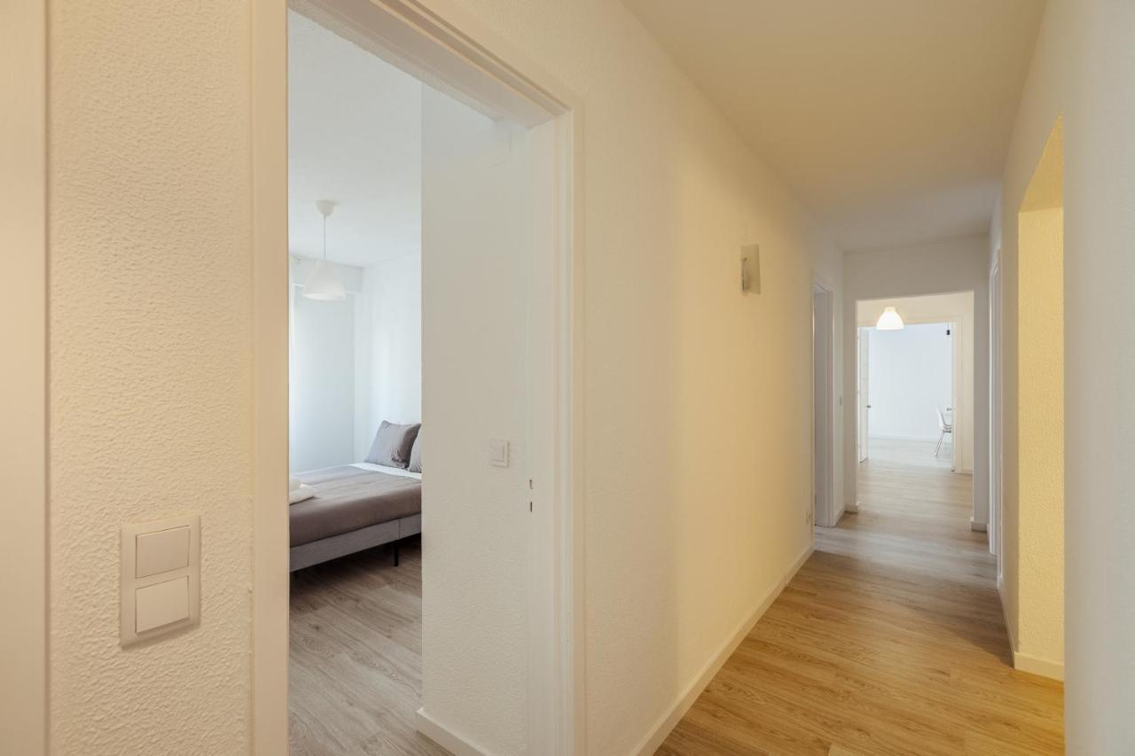 Elegant 3 Bedroom Apt - City Centre - Garage - Metro Lisbona Esterno foto
