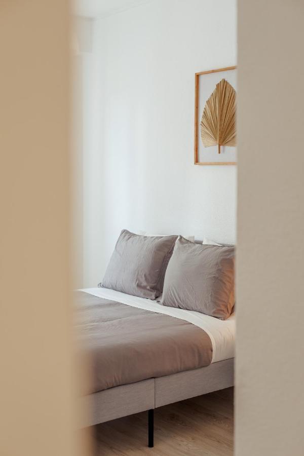 Elegant 3 Bedroom Apt - City Centre - Garage - Metro Lisbona Esterno foto