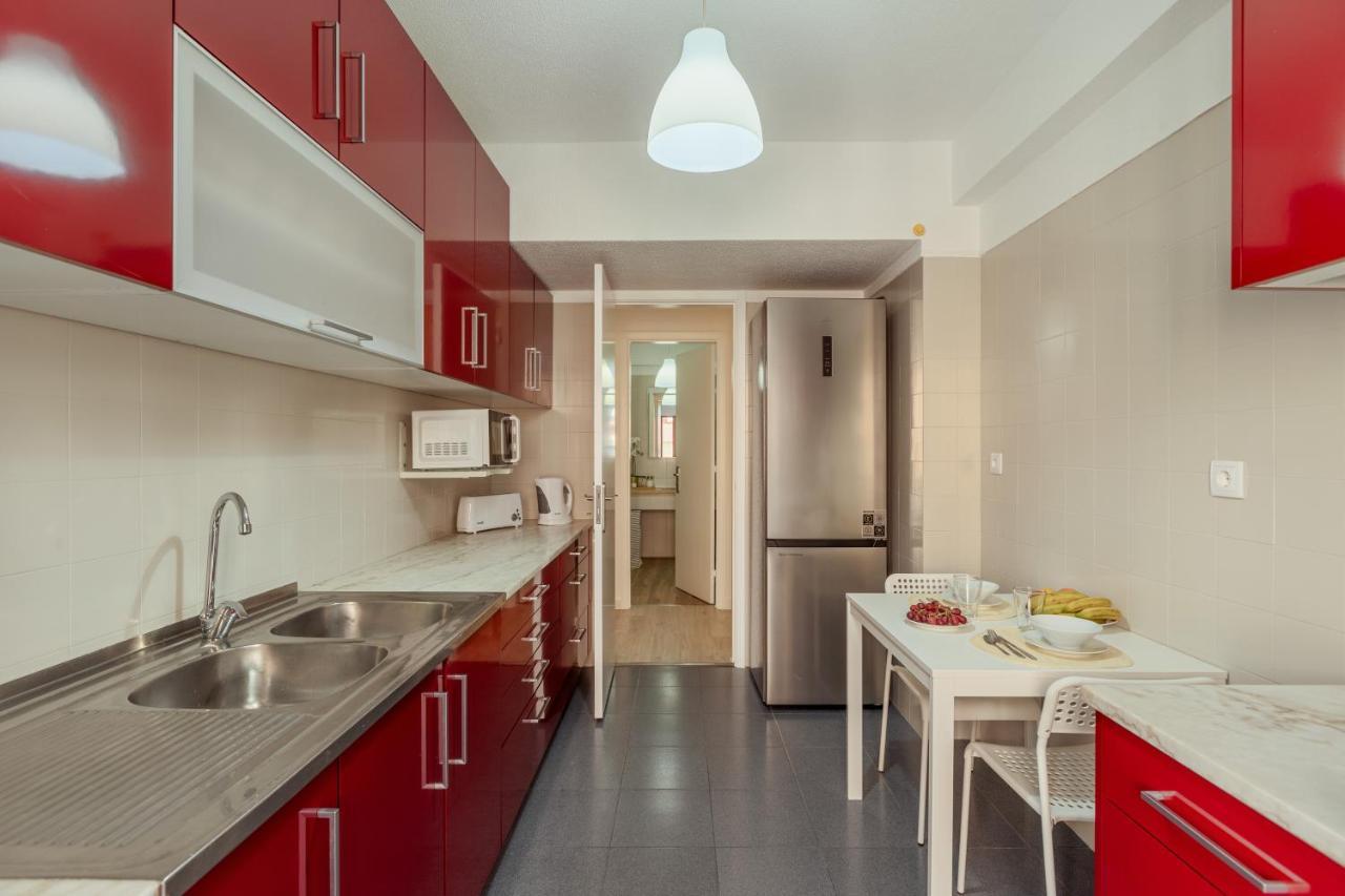 Elegant 3 Bedroom Apt - City Centre - Garage - Metro Lisbona Esterno foto